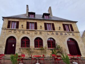 Hôtel de l'Abbaye - Longpont - Fermeture de Noël - 20241020 155308 - 3